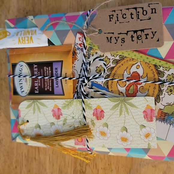 Blind date with a mystery book - Picture 2 of 4